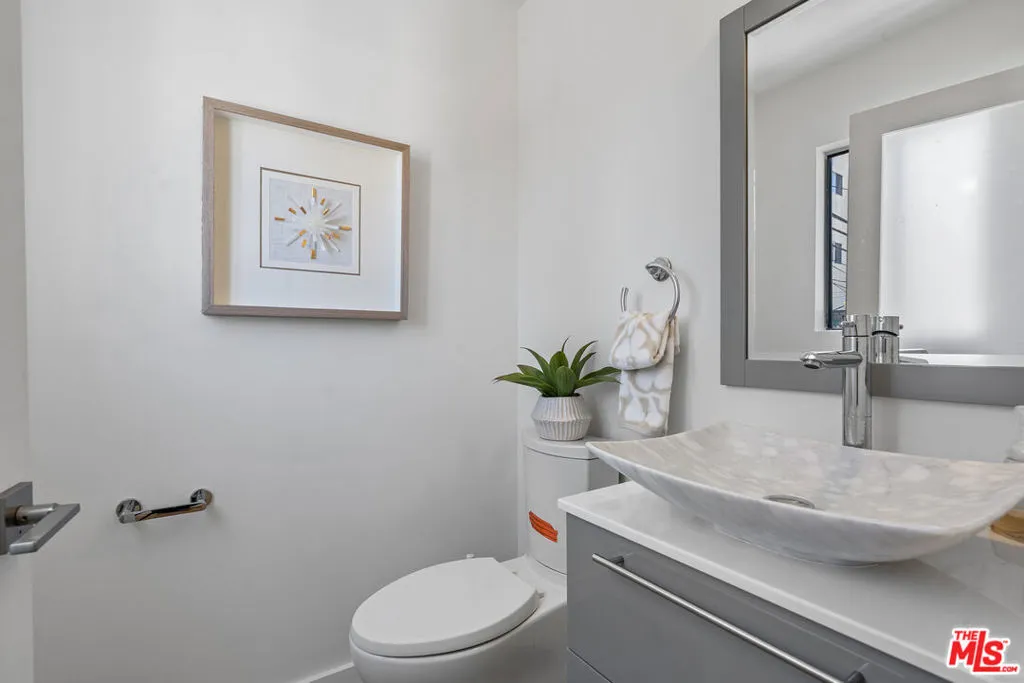 321 S Linden Drive, Beverly Hills, California 90212 home-pic-32